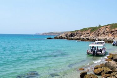 Halikounas à Corfou : un joyau sauvage entre mer azur et lagune paisible